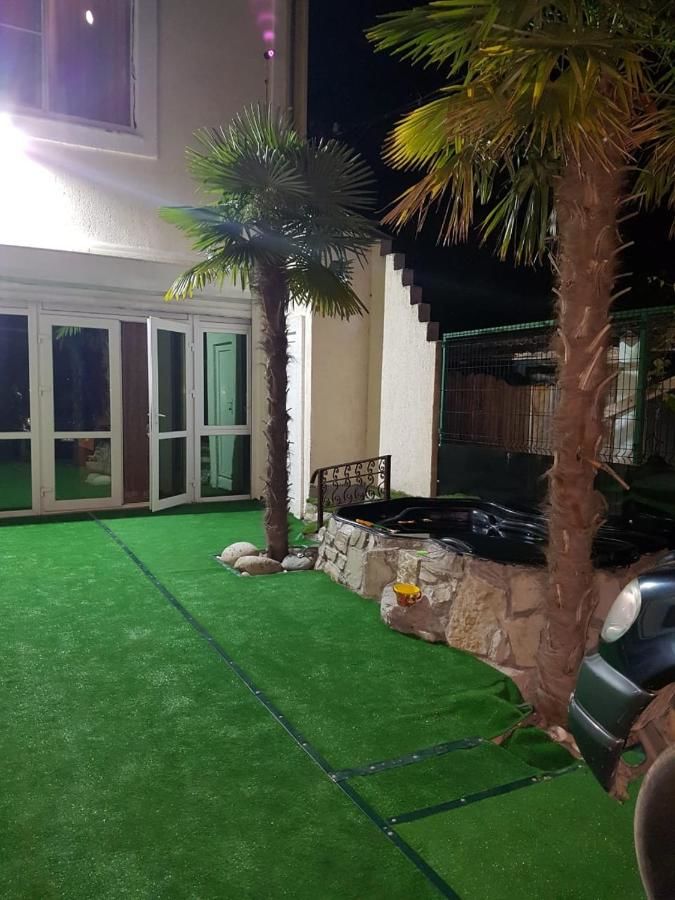 Гостевой дом Kalina Guest House Гагра-21