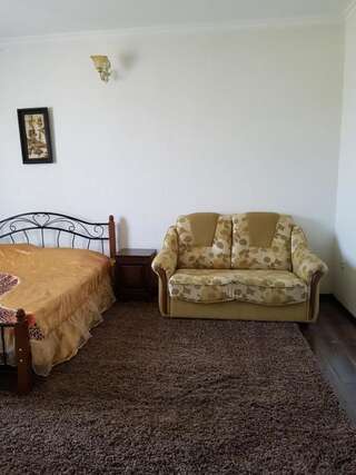 Гостевой дом Kalina Guest House Гагра Семейный люкс-3