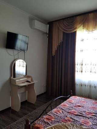 Гостевой дом Kalina Guest House Гагра Семейный люкс-4